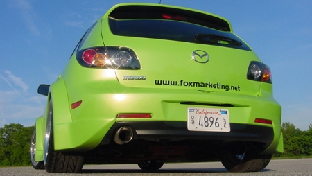 A közel 300 lóerős teljesítmény méltó körítés alatt rejtőzik a tuningolt Mazda3 Sport esetében.