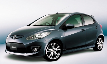 Az új Mazda2 egyébként is hatásos megjelenése tovább fokozható a Gt kivitel spoilereivel és kerekeivel.