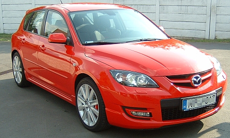 A Mazda3 MPS 2.3 literes MZR DISI Turbó erőforrása a Champ Car versenyautókban is kiválóan teljesít. 