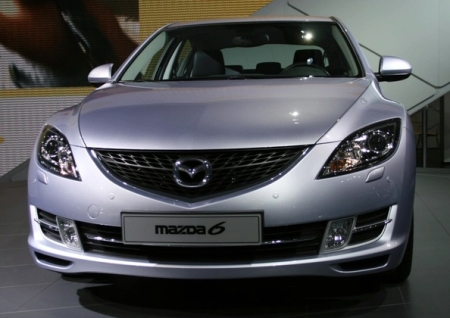 Határozott vonalak, erőteljes fellépés. Mazda6 2008.