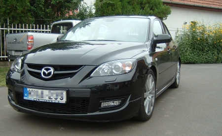 A Mazda3 MPS agresszív arca.