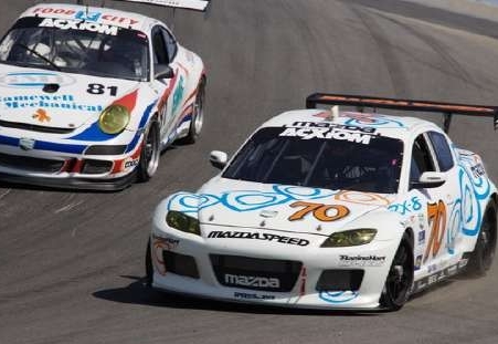 A hathengeres boxe és a 3 rotoros forgódugattyús erőforrás harca. Porsche 911 és Mazda RX-8 GT.
