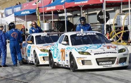 A boxban a két Mazda RX-8