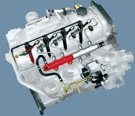 Közös nyomócsöves, nagynyomású üzemanyagellátás a Mazda BT-50 motorjában.