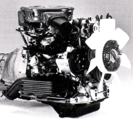 Az úgynevezett szegénykeverékes 12A Mazda wankelmotor. (1979 Október)