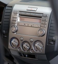 MAZDA BT-50.