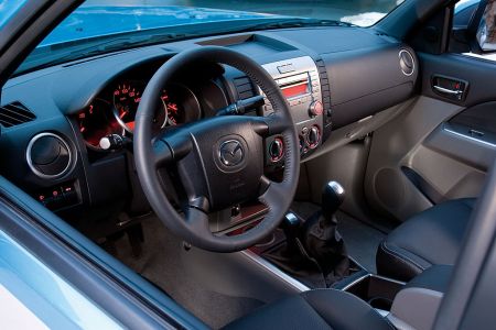 MAZDA BT-50. MAZDA BT-50.