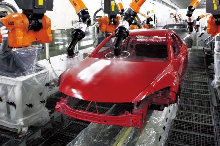 Az egyik hiroshimai Mazda üzemben. Az egyik hiroshimai Mazda üzemben.