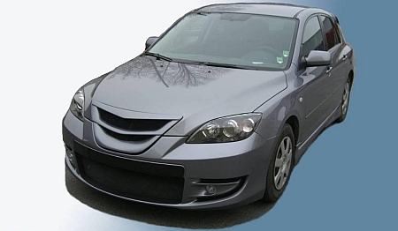 Mazda3 Sport, PKF embléma nélküli hűtőrács:  30078,-Ft (fényezés nélkül)