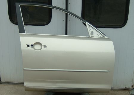 Mazda3 jobb első ajtó. Mazda3 jobb első ajtó.