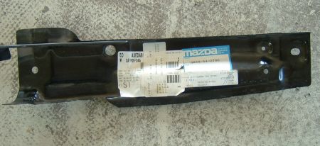 Mazda 626, MX-6 1991-1997 bal első dobbetét elem. Mazda 626, MX-6 1991-1997 bal első dobbetét elem.