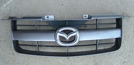 Mazda BT-50 hűtőrács. 