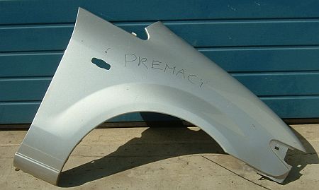 Mazda Premacy jobb első sárvédő.