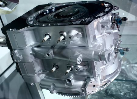 Mazda Renesis 16X bolygódugattyús wankel elvű motor. Mazda Renesis 16X bolygódugattyús wankel elvű motor.