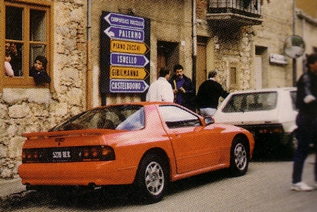 Szicíliai tesztelésen a Mazda RX-7.