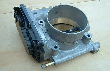 Mazda RX-8 fojtószelep.