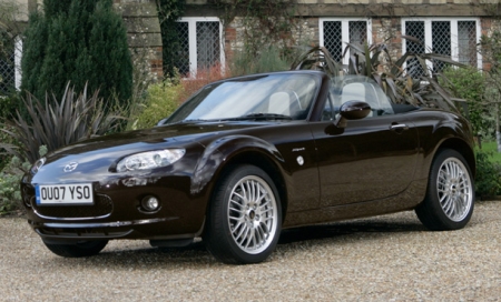 Mazda MX-5 ZSport 17 collos BBS kerekekkel, illetve egyéb kiegészítőkkel.