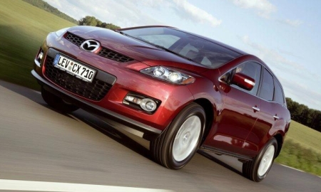 Vásárláskor a Mazda CX-7 formája minden egyéb szempontot háttérbe szoríthat.
