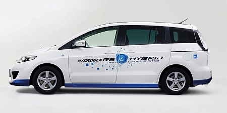 A 150 lóerős Mazda5 Hydrogen REhibrid, 2008-tól hosszú távon bérbe vehető a Mazdától Japánban.