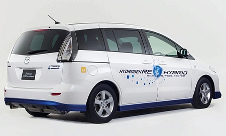 Gyakorlatilag már csak hidrogénes kúthálózaton múlik a Mazda5 Hydrogen RE hibrid jövője. Norvégia már reagált.