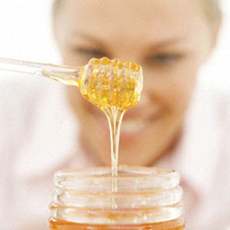 A méz egy kimondottan sűrű, olajos nyelven vastag folyadék.