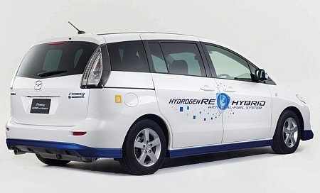 Gyakorlatilag már csak hidrogénes kúthálózaton múlik a Mazda5 Hydrogen RE hibrid jövője. Norvégia már reagált. Gyakorlatilag már csak hidrogénes kúthálózaton múlik a Mazda5 Hydrogen RE hibrid jövője. Norvégia már reagált.