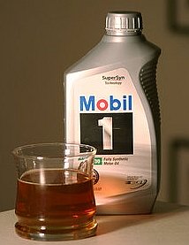 Teljesen szintetikus Mobil-1 motorolaj