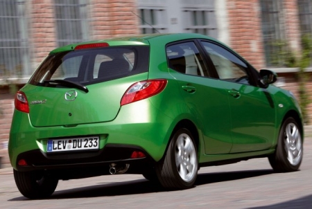 Az új Mazda2 a Mazda CX-7 és az új Mazda6 előtt az első képviselője a második generációs zoom-zoom Mazda típusoknak.