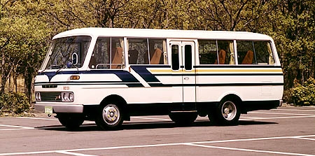 Mazda Parkway Rotary. Az 1300 köbcentiméteres wankel rendszerű motor 100 km/h fölötti utazótempót tett lehetővé az autóbusz számára.