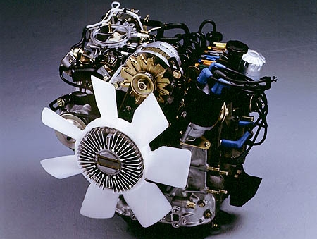 A Mazda 929 wankel rendszerű erőforrása. 12A kód, 2x573 ccm.