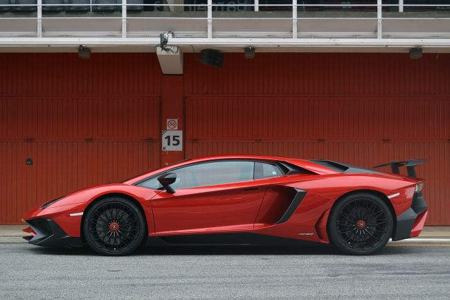 Lamborghini Aventador SV