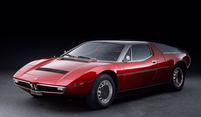 Maserati Bora.