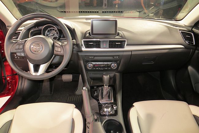 Mazda3 2014.