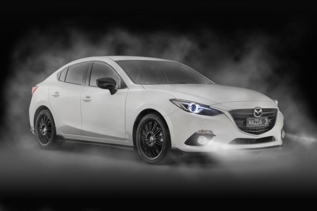 Mazda 3 Kuroi.