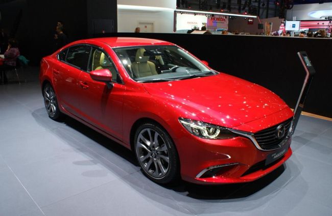 Frissített Mazda6 Genfben.