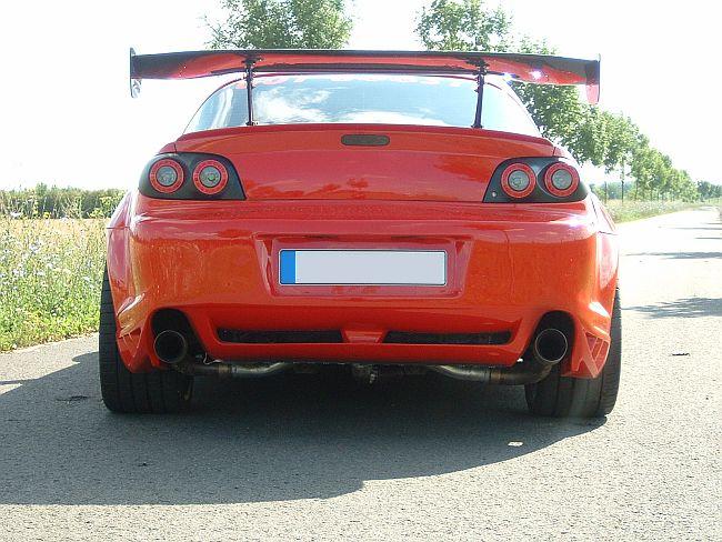 Mazda RX-8 felülszerelt turbóval.