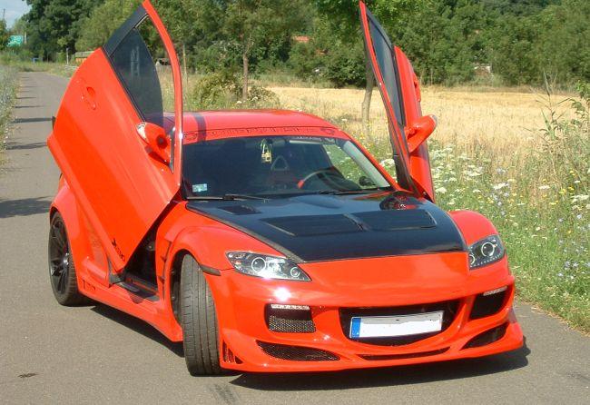 Mazda RX-8 felülszerelt turbófeltöltővel.