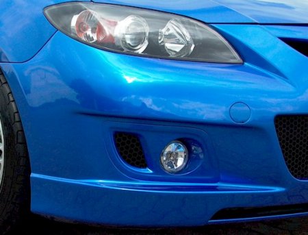 Mazda3 ködlámpa, kerettel együtt a CHRDE tuning lökhárító burkolatba.