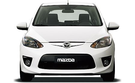 Mazda2-höz GTA első lökhárító