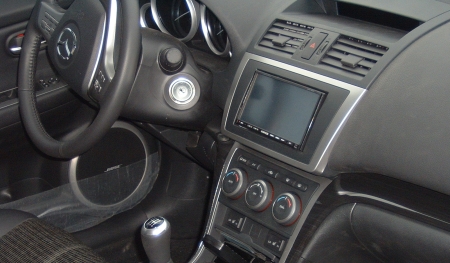 Szerves részét képezi optikailag is az új 16.9 képernyős mindentudó fejegység az új Mazda6 műszerfalának.
