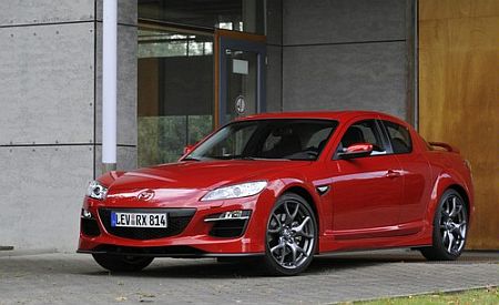 Kifut a Mazda RX-8?