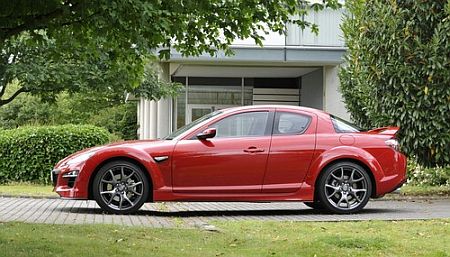 Kifut a Mazda RX-8?