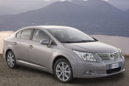 Toyota Avensis.