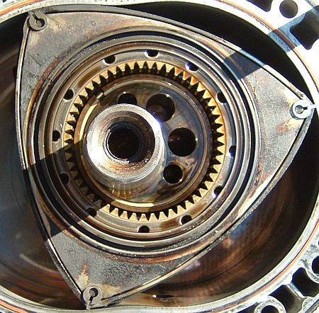 Mazda RX-8 bolygódugattyú. Mazda RX-8 bolygódugattyú.